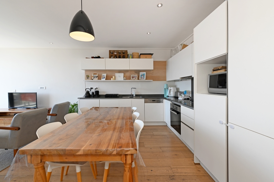 2 Bedroom Property for Sale in Vredehoek Western Cape